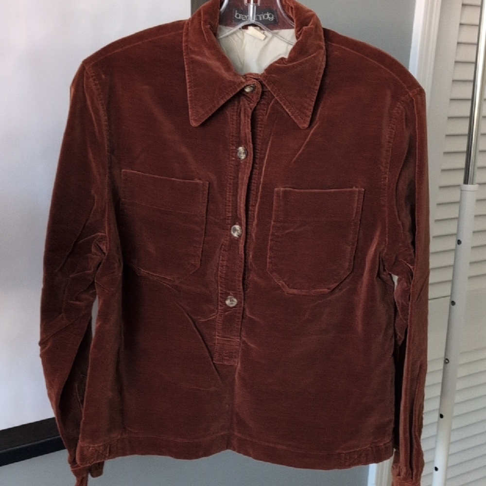 VTG Velvet Pullover - Breckenridge. Size Small. Vintage Condition.